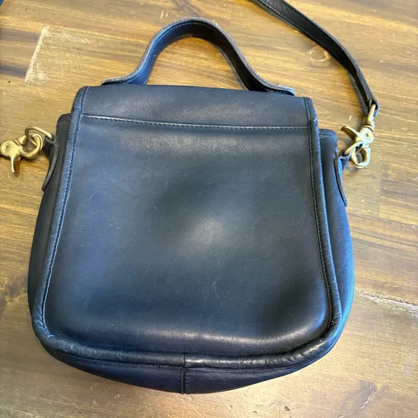 RARE Laura USA Leather Crossbody Natural Leather Solid Brass Collection Black - Image 4