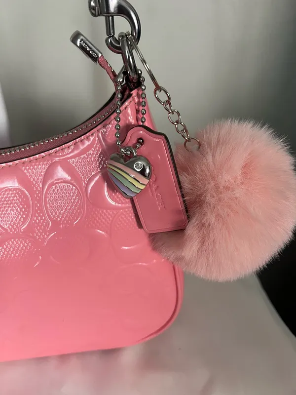 Coach Teri Shoulder Bag In Signature Leather With Heart Charm With Matching Wristlet - Image 3