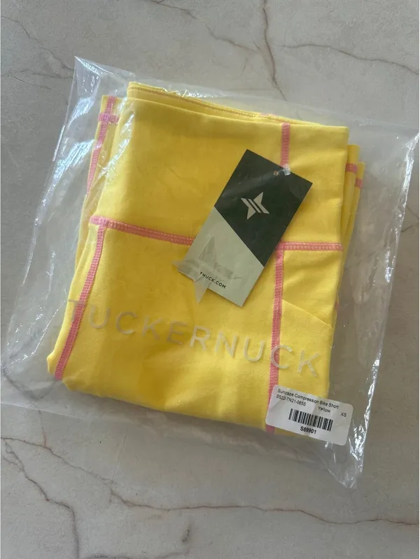 NWT Tuckernuck Sundaze Compression Biker Shorts Yellow & Pink 7” Women’s size XS - Image 9