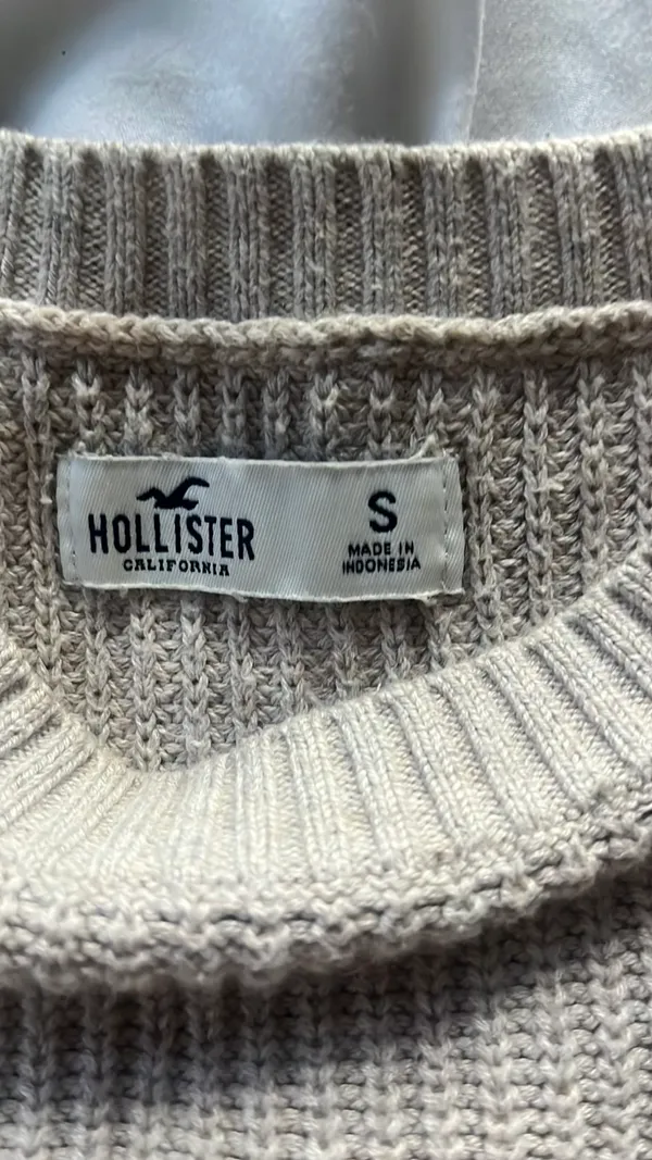 Hollister Sweater - Image 2