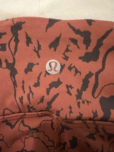 Lululemon Yoga Pants 32 inseam - Image 4