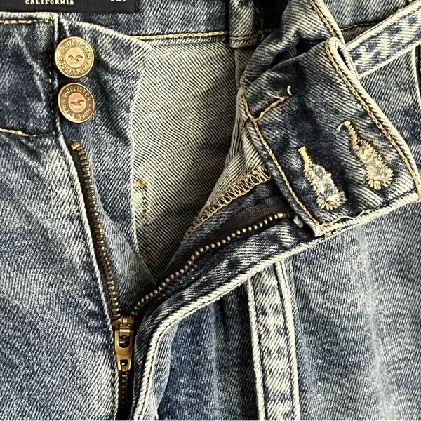 Hollister Jeans Curvy Ultra High Rise Mom Jeans Belted Raw Hem Size 7 Regular‎ - Image 6