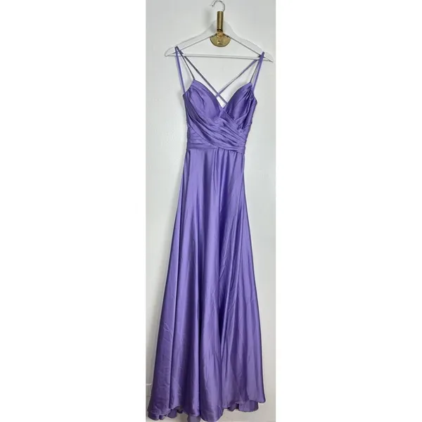 LA FEMME Sleeveless Satin Gown in Lavender Size US 2 - Image 3