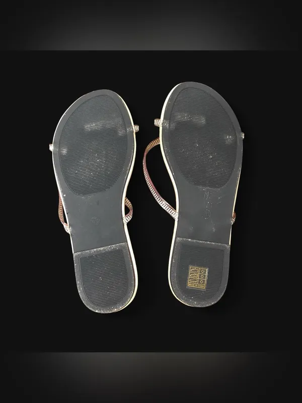 Silver rhinestone flip flop Tan Size 7 - Image 5