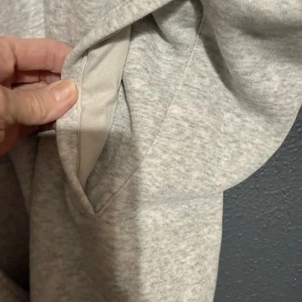 SKIMS Gray Hoodie Sweatshirt and Sweatpants - Image 6