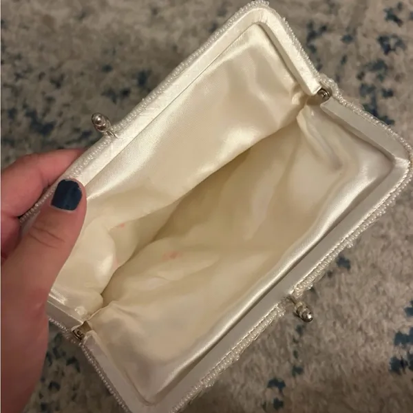 Elegant Cream Clutch Bag - Image 2