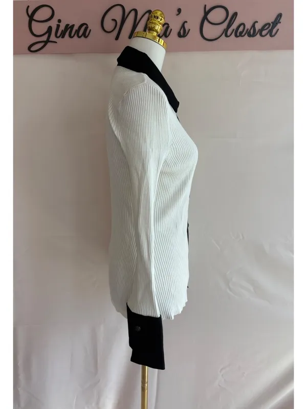 White House Black Market Women's Medium Ribbed Button-Up Shirt with Black Collar - Image 5
