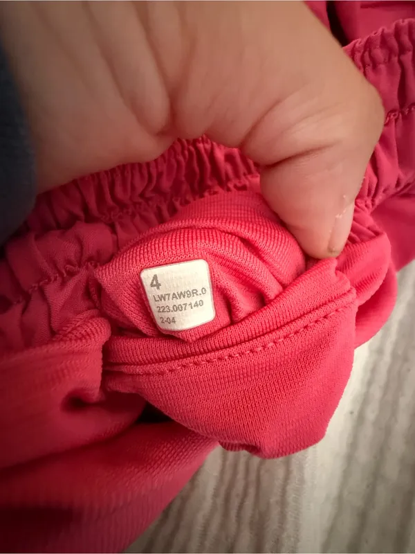 Lululemon Hotty Hott 2.5” inseam Low Rise - Image 5