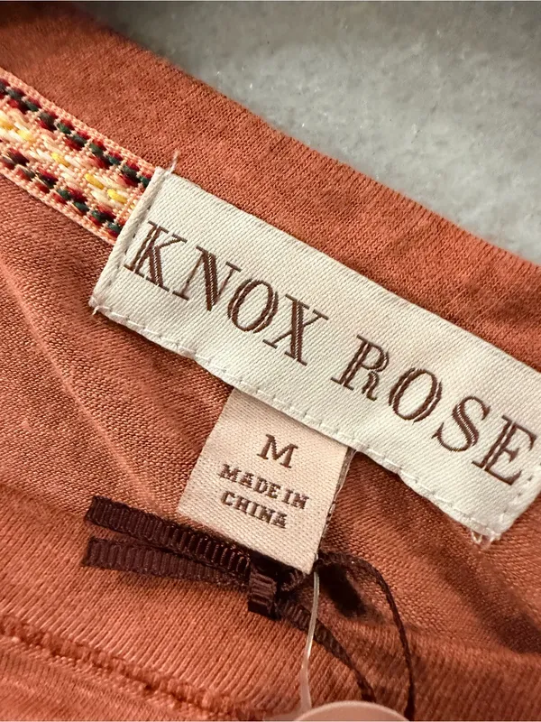 NWT Knox Rose Size M Rust Lace Shoulder Smocked Cuff Long Sleeve Boho Top - Image 9