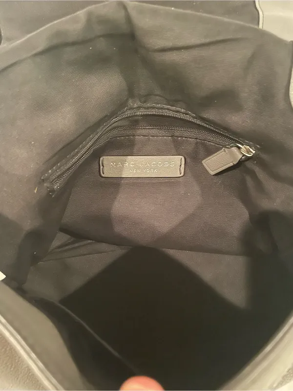 Marc Jacobs Empire Crossbody Bag Gray Pebbled Leather Purse - Image 10