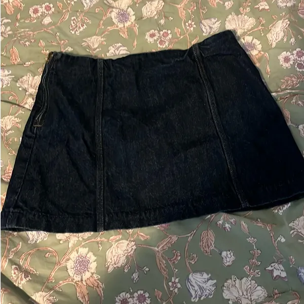 H&M Denim Skirt Mini - Image 2