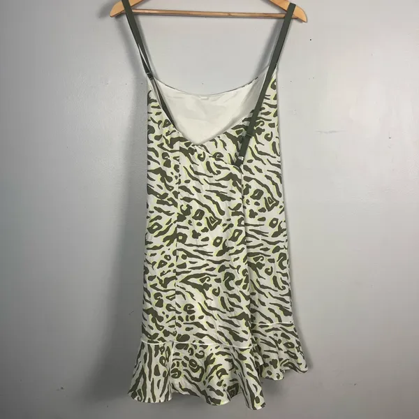 Offline by Aerie ruffle animal print athletic dress size XXL white green - Image 4