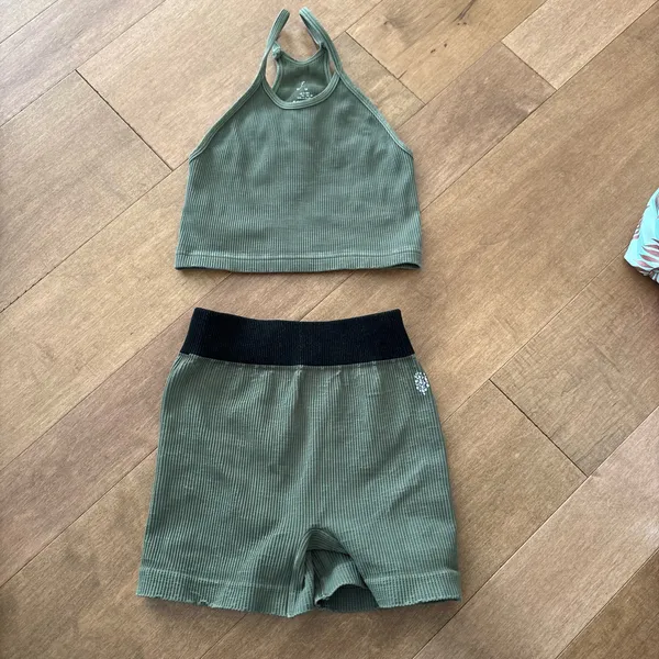 Free people movement set  - Image 5