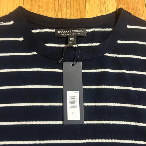 Banana Republic 100% Merino Wool Navy/White Striped Sweater NWT - Image 2