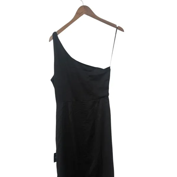 Lulus Dreaming of Elegance Black Satin One-Shoulder Maxi Dress size M NWT - Image 5