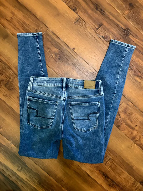 American Eagle Hi-Rise Jeggings - Image 3
