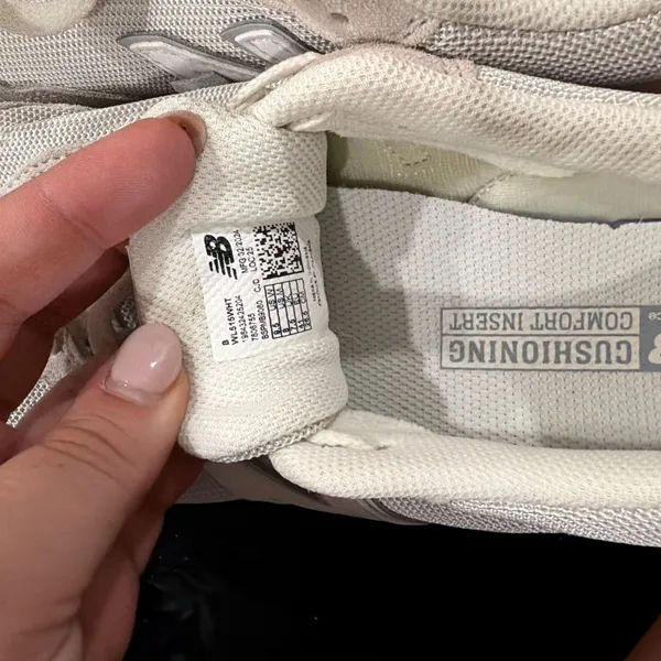 New Balance Sneakers - Image 3