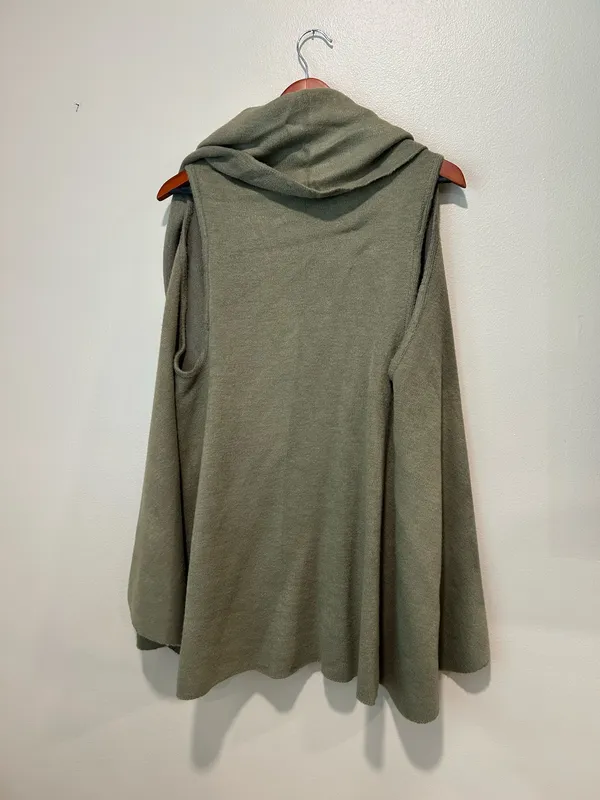 Green shawl wrap top - Image 3