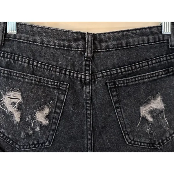 Vestique Faded Black Button Up Rolled Cutoff Jean Shorts Women's Sz Medium - Image 7