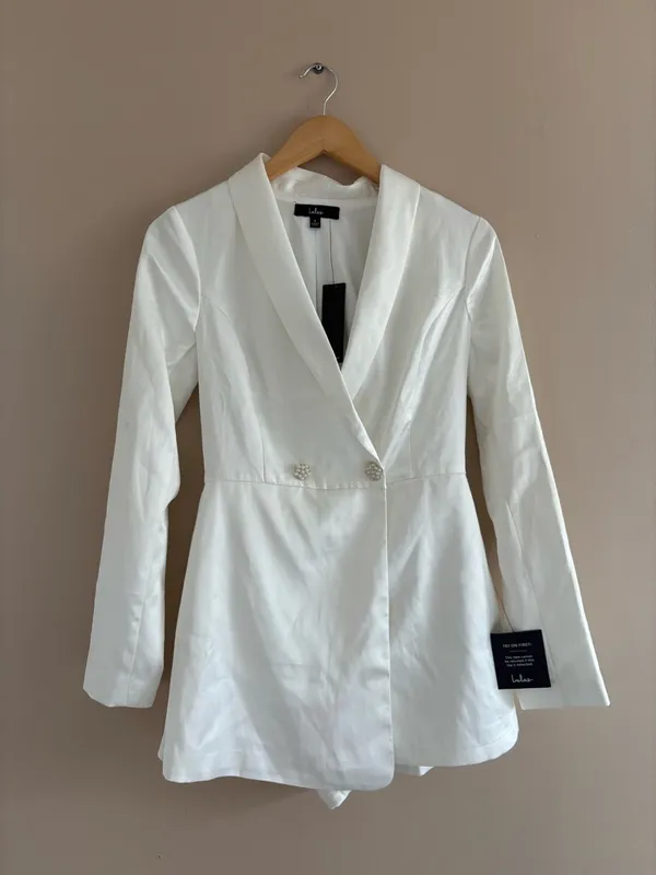 Lulus Regal Aura White Satin Long Sleeve Blazer Romper Size Small Bridal Party - Image 5