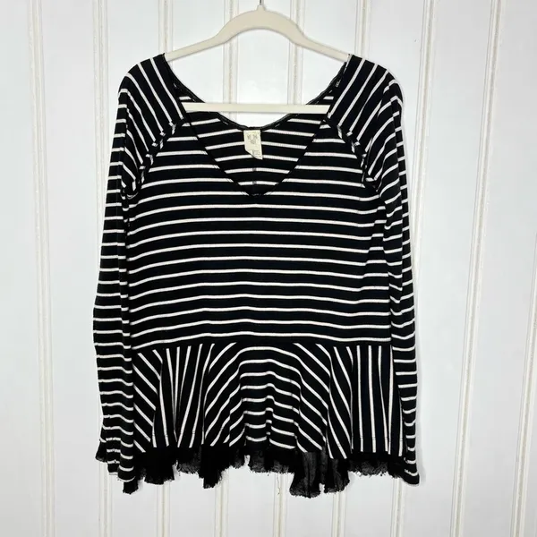 We The Free Free People Black White Striped Peplum Thermal V-Neck Top XS 883 - Image 2