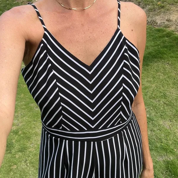 Active USA Womens Black White Striped Chevron-style V-neckline Jumpsuit Large - Image 5