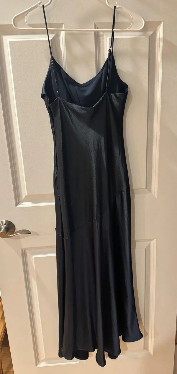 Showpo Midi Dress Navy - Image 3