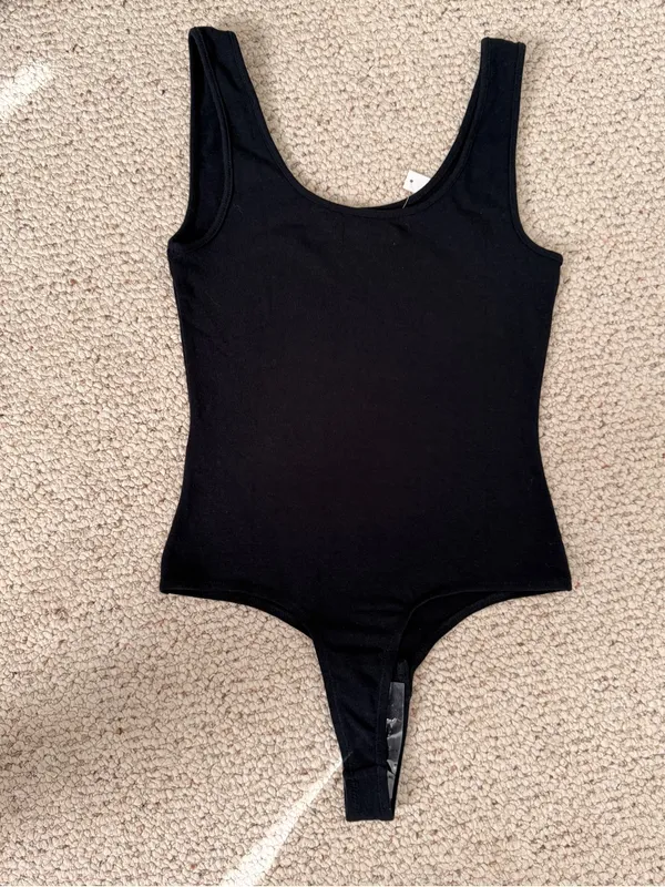 Madewell NWT Black Ribbed Scoop Neck‎ Sleeveless Bodysuit Size Small - Image 4