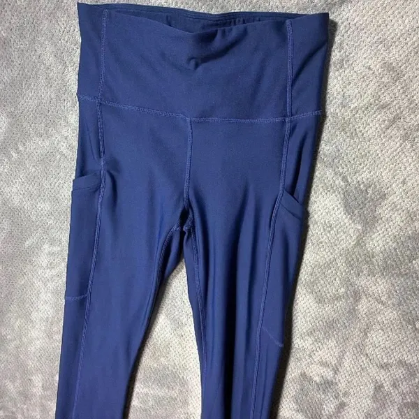Fabletics High Waisted 27” Leggings Small Navy Blue Side Pockets Activewear #100 - Image 3