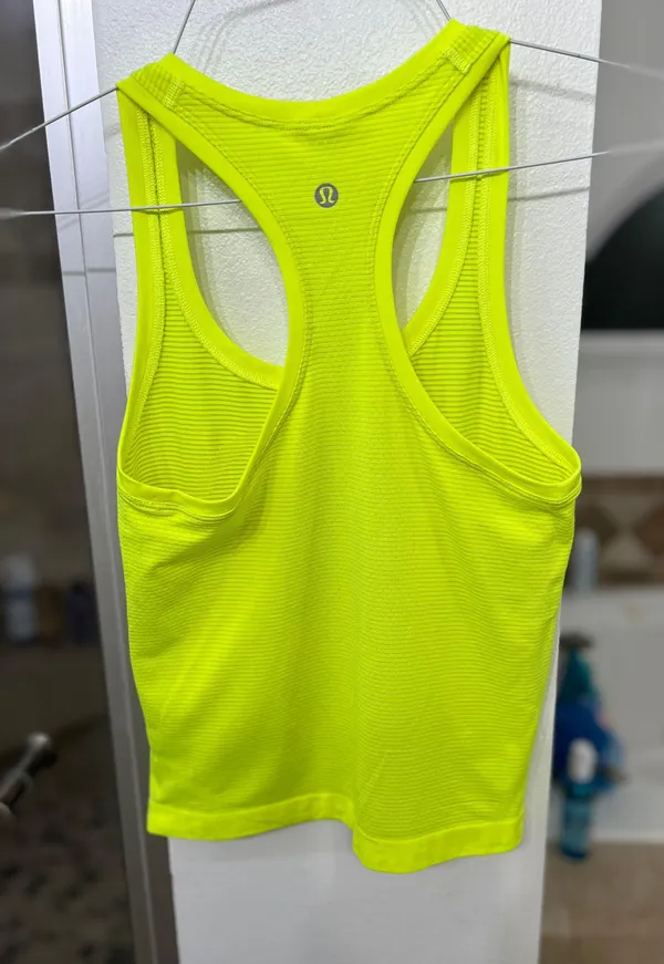 Lululemon Swiftly Tech RB Tank 2.0 Race Length Highlighter Yellow - Image 2