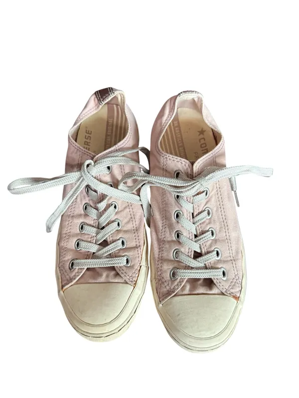 Converse Low-Top Pink Canvas Sneakers - Image 2