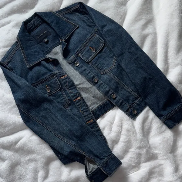 Banana Republic Classic Denim Jacket Medium Wash Size M - Image 2