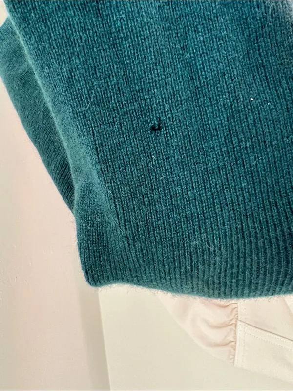 Theory Mila Cashmere Cardigsn Medium New With Defects - Image 3