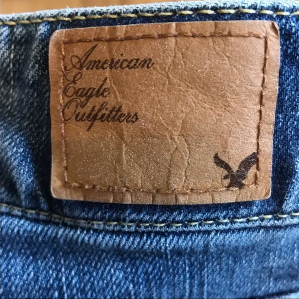 American Eagle Classic Blue Skinny Jeans with Stretch Fit - Image 10