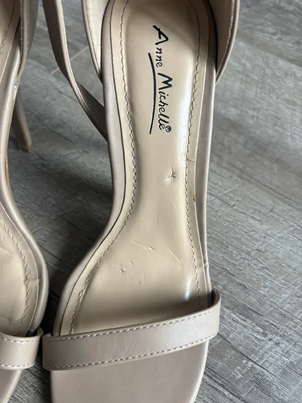 Nude Heels Tan Size 8 - Image 4