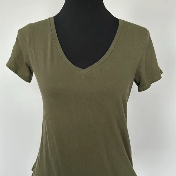 Old Navy Olive Green Short Sleeve Tshirt‎ Sz XS - Image 2
