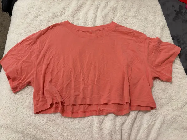 Lululemon All Yours Tee Cropped - Image 2