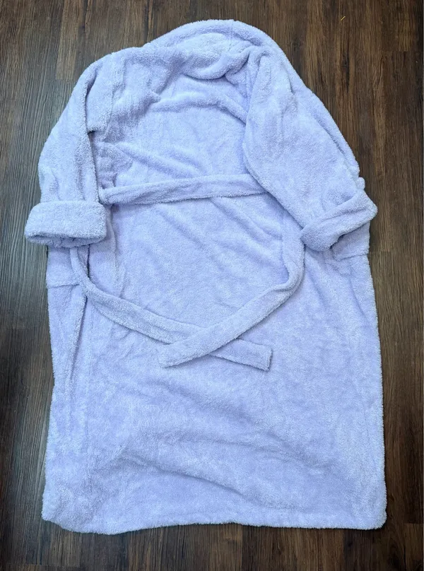 Bath & Body Works Lavender Plush Robe size L/XL - Image 3