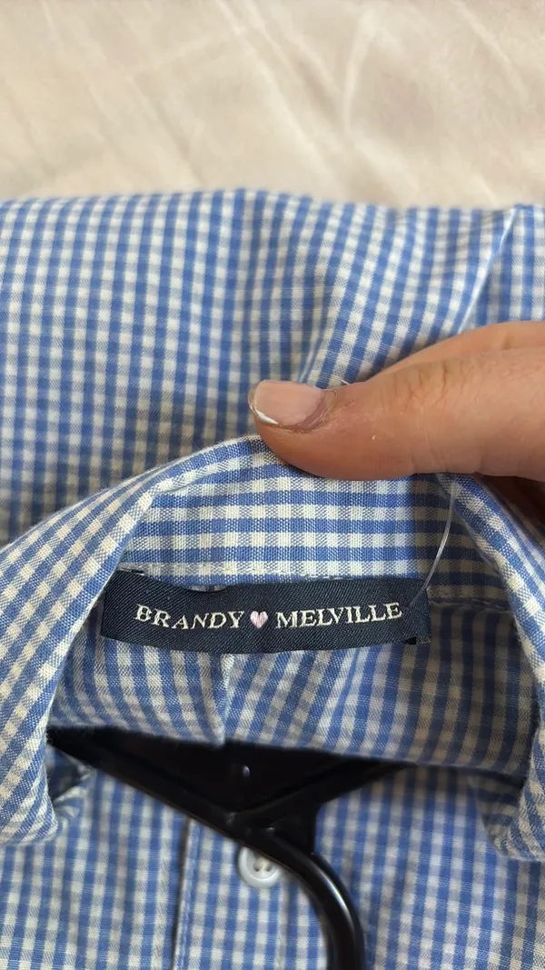 Brandy Melville fitted button up top  - Image 3
