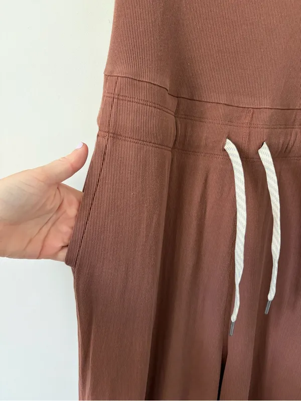 Vuori Mudra Square Neck Wide Leg Ribbed Casual Cozy Jumpsuit Chestnut Brown S - Image 5