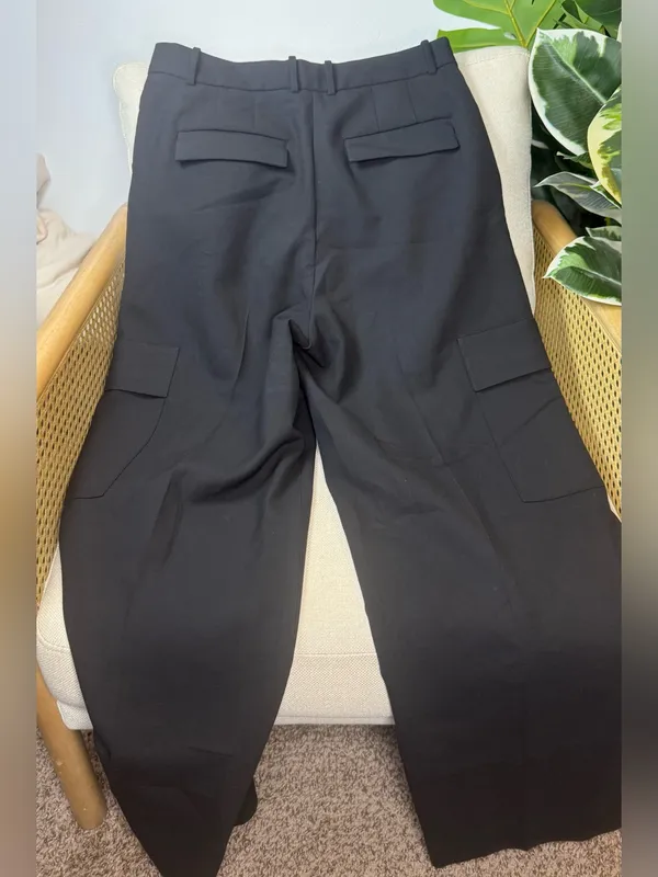 Babaton Aritzia Spotlight Cargo Pant 31" Size 8 - Image 5