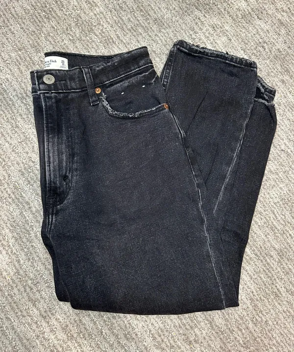 Abercrombie Jeans - Image 2
