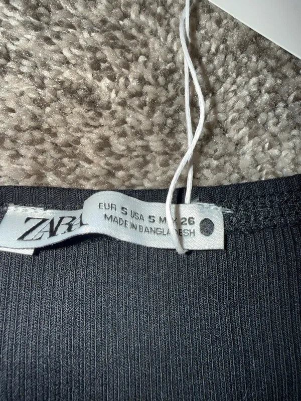 Zara Ribbed Short Sleeve Ruched Front Crop Top - Image 3