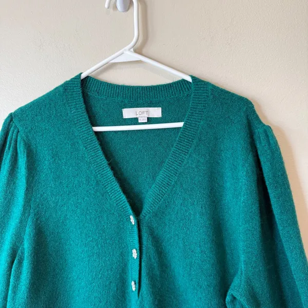 LOFT Sweater XL Green Rhinestone Button Puff Sleeve V-Neck Pullover Holiday - Image 6