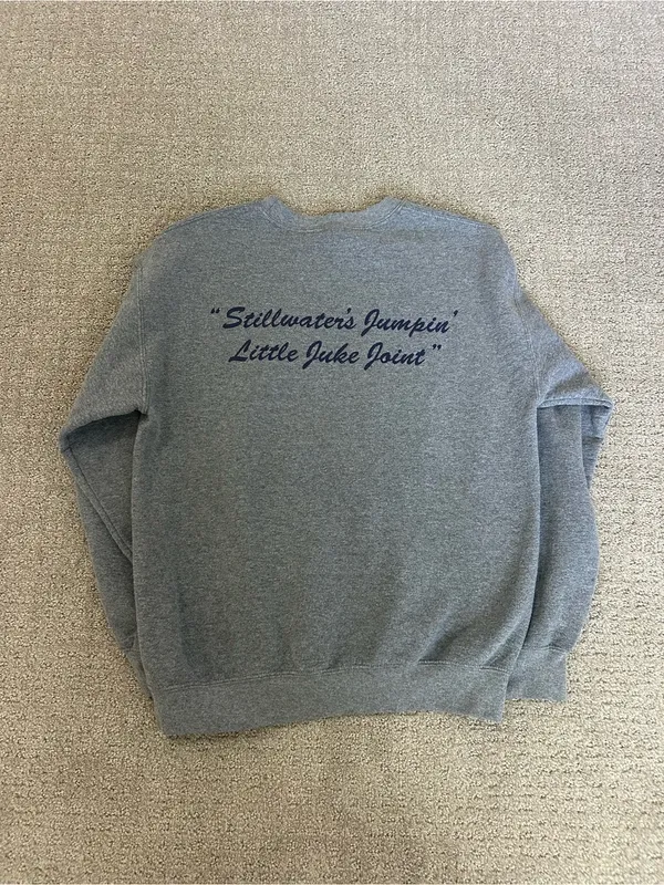 Eskimo Joe’s Gray Crewneck Graphic Sweatshirt size medium - Image 4