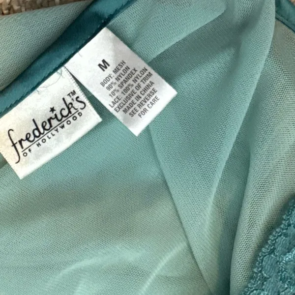 Frederick’s of Hollywood Sheer Mesh Flyaway Split Front Tie Top Sz Medium - Image 13