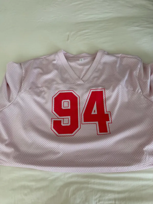 Old Navy Pink and red cropped jersey - Image 2