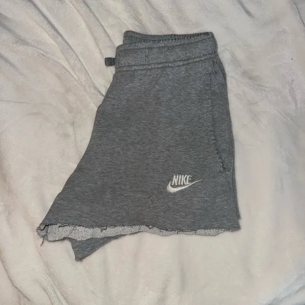 Grey Nike sweat shorts - Image 4