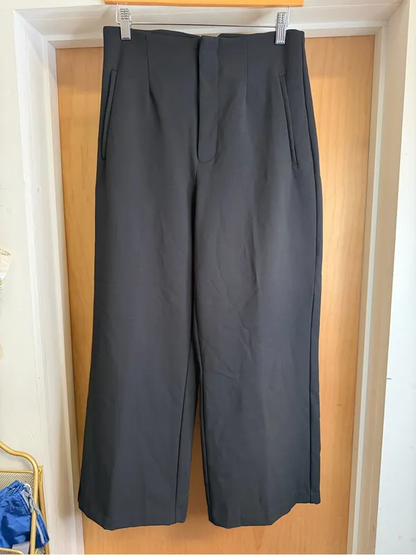 Zara Women’s Wide Leg Black Trouser Pants. Size: Medium - Image 3