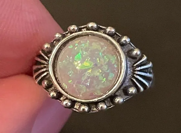 Vintage simulated opal silver plated ring size 6.75 - Image 5